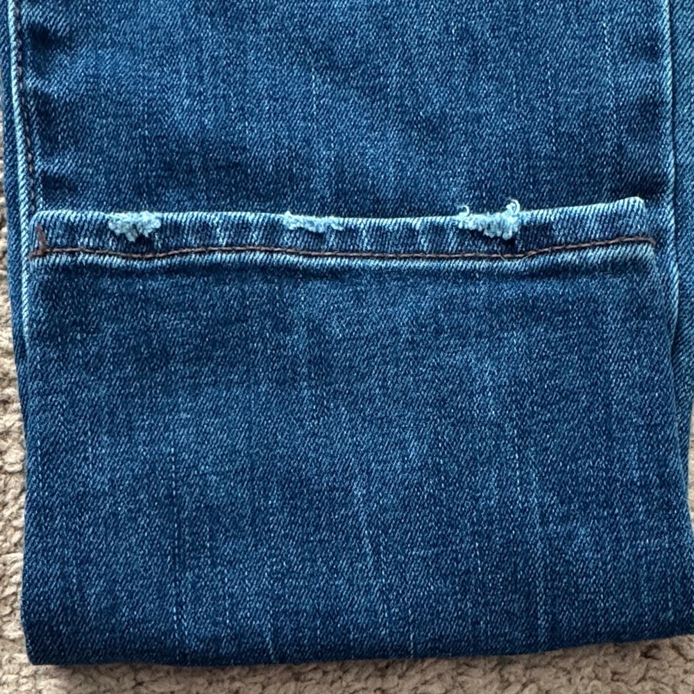 Old Navy Women's Skinny Jeans - Dark Blue - Picture 5 of 7